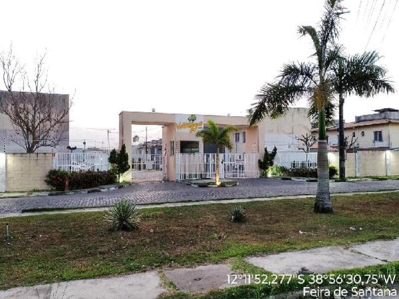 Casa em leilão em Feira De Santana - BA, bairro Papagaio — LOTE 015 Casa