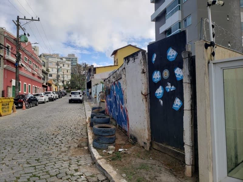 Foto 4 de 8: Terreno em leilão em Salvador - BA — LOTE 001 IMÓVEL - RIO VERMELHO / BA