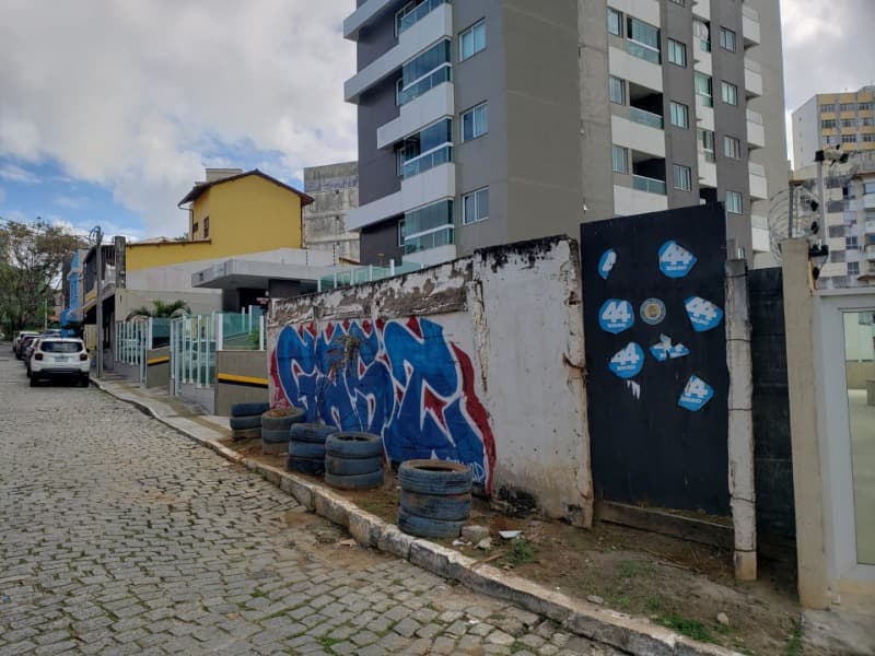 Foto 5 de 8: Terreno em leilão em Salvador - BA — LOTE 001 IMÓVEL - RIO VERMELHO / BA