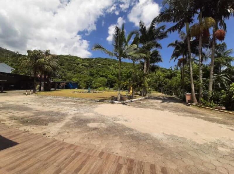 Foto 5 de 8: Terreno em leilão em Santo Amaro Da Imperatriz - SC — LOTE 001 EMPREENDIMENTO IMOBILIÁRIO NO SETOR HOTELEIRO, COM ÁREA TOTAL DE 64.555,76M²