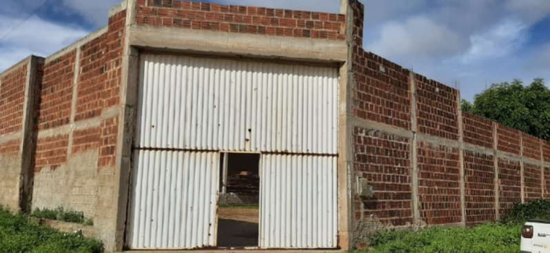 Foto 1 de 2: Comercial em leilão em Parelhas - RN — LOTE 001 Galpão, terreno c/ 1075m², Rua Pedro Cândido de Macedo, 1084, Parelhas/RN