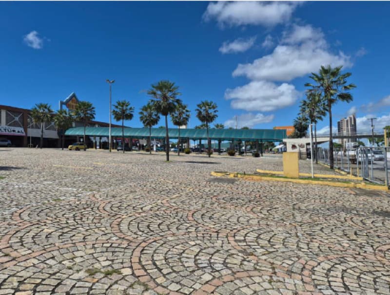 Foto 4 de 13: Comercial em leilão em Natal - RN, bairro Lagoa Nova — LOTE 001 Instalações para Shopping, com 14.287,00m² de construção, terreno c/ 35.638,00m², Av. Senad