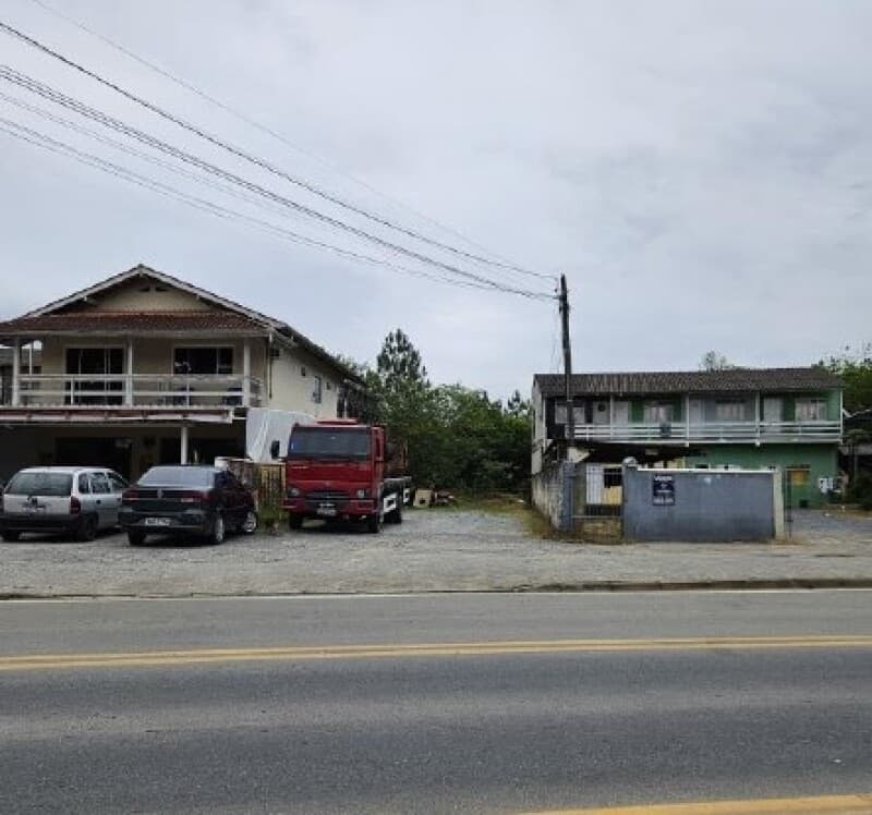 Foto 3 de 5: Terreno em leilão em Blumenau - SC — LOTE 001 Terreno na Rua Gustavo Zimmermann com 18.470,17m² (Blumenau/SC)
