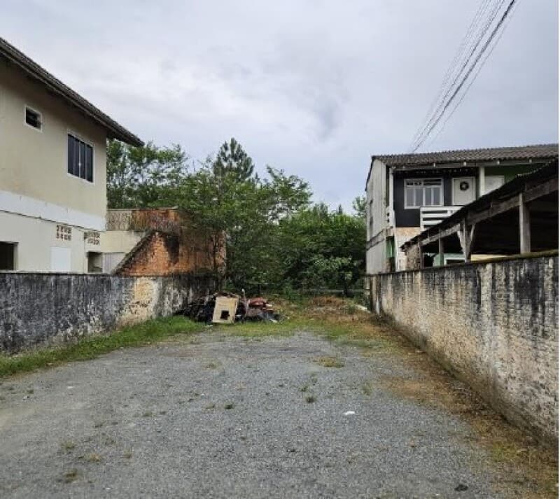 Foto 5 de 5: Terreno em leilão em Blumenau - SC — LOTE 001 Terreno na Rua Gustavo Zimmermann com 18.470,17m² (Blumenau/SC)