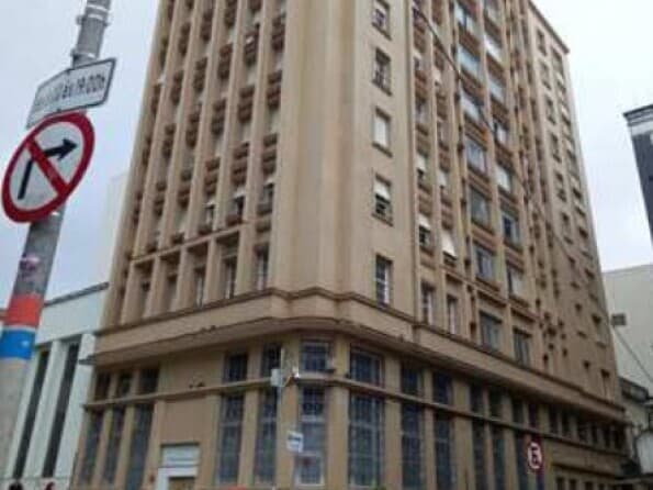 Apartamento em leilão em Florianópolis - SC, bairro Centro — LOTE 001 Fração Ideal de 1/8 do Apartamento nº 204, do Condomínio Edifício Meridional (Florianópolis