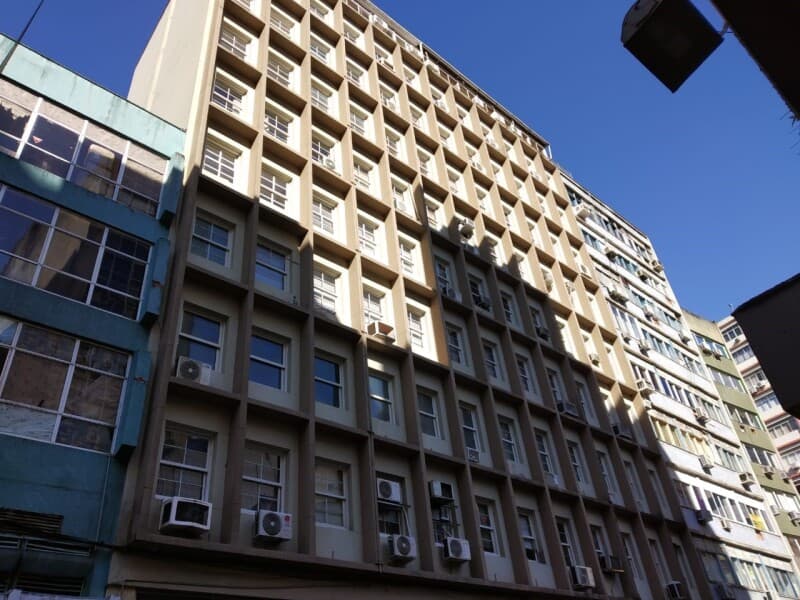 Foto 2 de 6: Comercial em leilão em Porto Alegre - RS — LOTE 001 CONJUNTO (DESOCUPADO) NO BAIRRO CENTRO