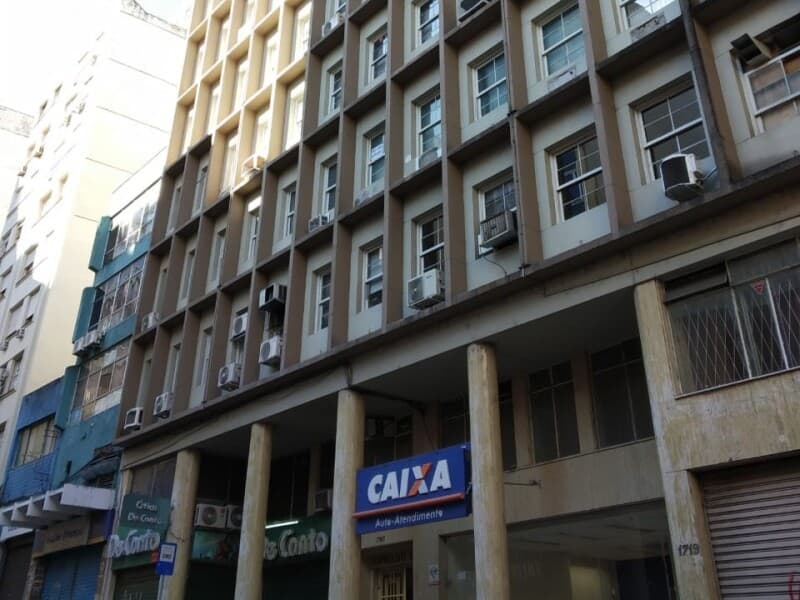 Foto 3 de 6: Comercial em leilão em Porto Alegre - RS — LOTE 001 CONJUNTO (DESOCUPADO) NO BAIRRO CENTRO