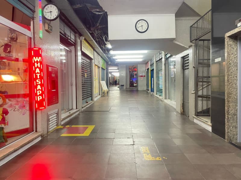 Foto 5 de 6: Comercial em leilão em Porto Alegre - RS — LOTE 001 LOJA E SOBRELOJA