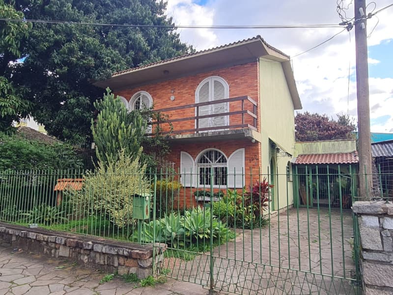 Foto 2 de 4: Casa em leilão em Porto Alegre - RS — LOTE 001 CASA (DESOCUPADA) NO BAIRRO SANTA MARIA GORETTI