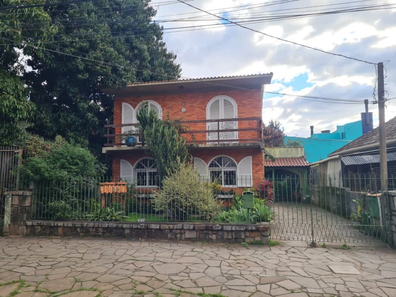 Foto 4 de 4: Casa em leilão em Porto Alegre - RS — LOTE 001 CASA (DESOCUPADA) NO BAIRRO SANTA MARIA GORETTI
