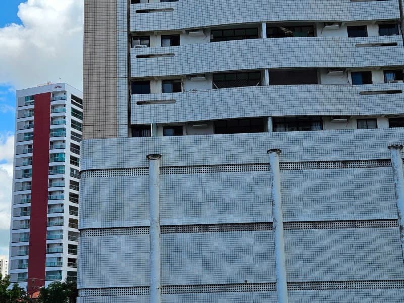 Foto 23 de 32: Apartamento em leilão em São Luís - MA — LOTE 001 Apartamento no Condomínio Toscana, torre Tiagnanello, unidade 102 B, Ponta do Farol com 51,