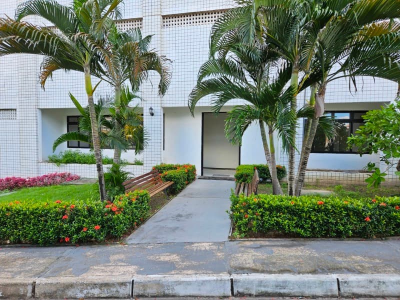 Foto 24 de 32: Apartamento em leilão em São Luís - MA — LOTE 001 Apartamento no Condomínio Toscana, torre Tiagnanello, unidade 102 B, Ponta do Farol com 51,