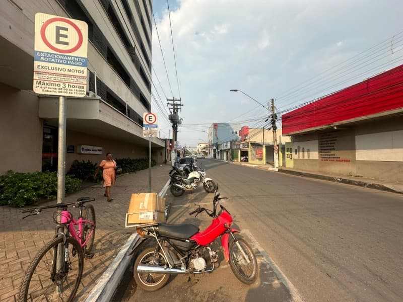 Foto 4 de 21: Comercial em leilão em Imperatriz - MA — LOTE 003 Sala comercial no Edifício Centro Comercio Empresarial, Sala 1.006, Centro, Imperatriz/MA c