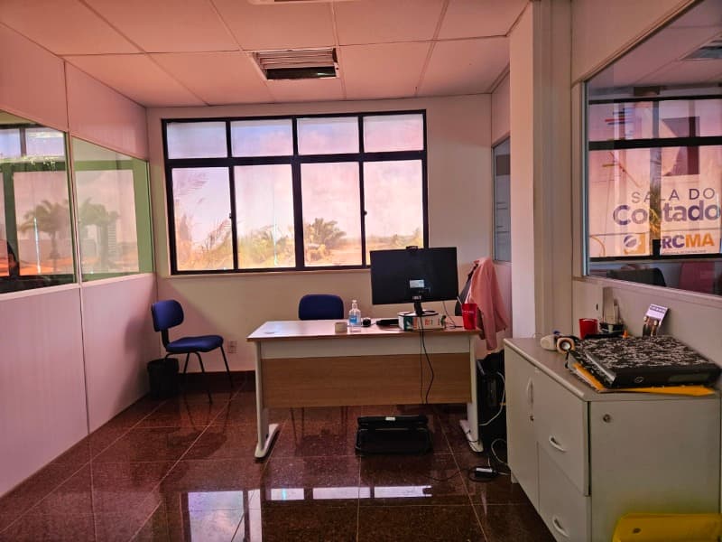 Foto 9 de 34: Comercial em leilão em São Luís - MA — LOTE 002 Prédio comercial na Rua Leblon, Calhau, São Luís/MA com área Construída de 1.215,05 m²