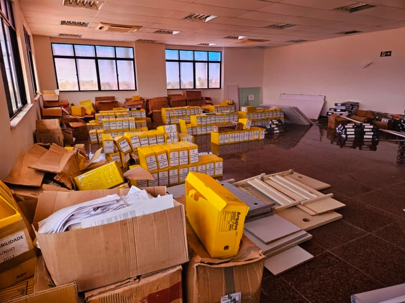 Foto 16 de 34: Comercial em leilão em São Luís - MA — LOTE 002 Prédio comercial na Rua Leblon, Calhau, São Luís/MA com área Construída de 1.215,05 m²