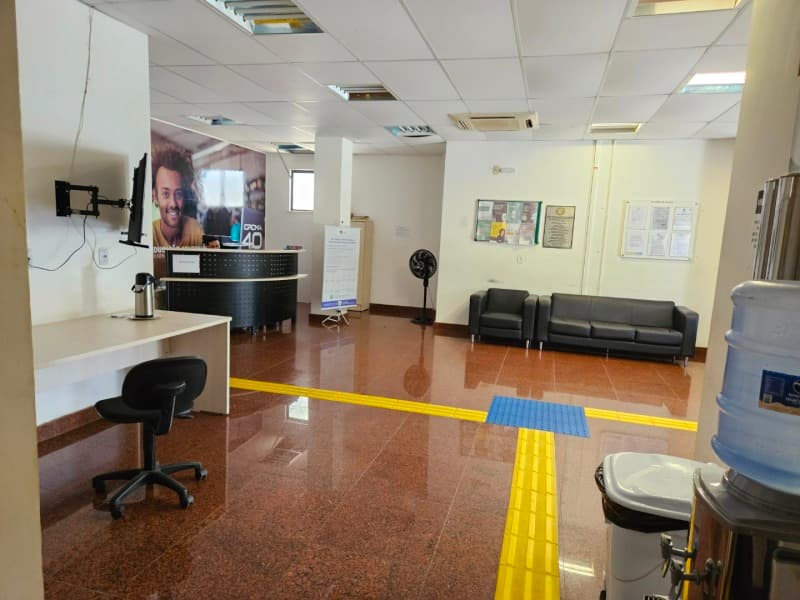 Foto 26 de 34: Comercial em leilão em São Luís - MA — LOTE 002 Prédio comercial na Rua Leblon, Calhau, São Luís/MA com área Construída de 1.215,05 m²