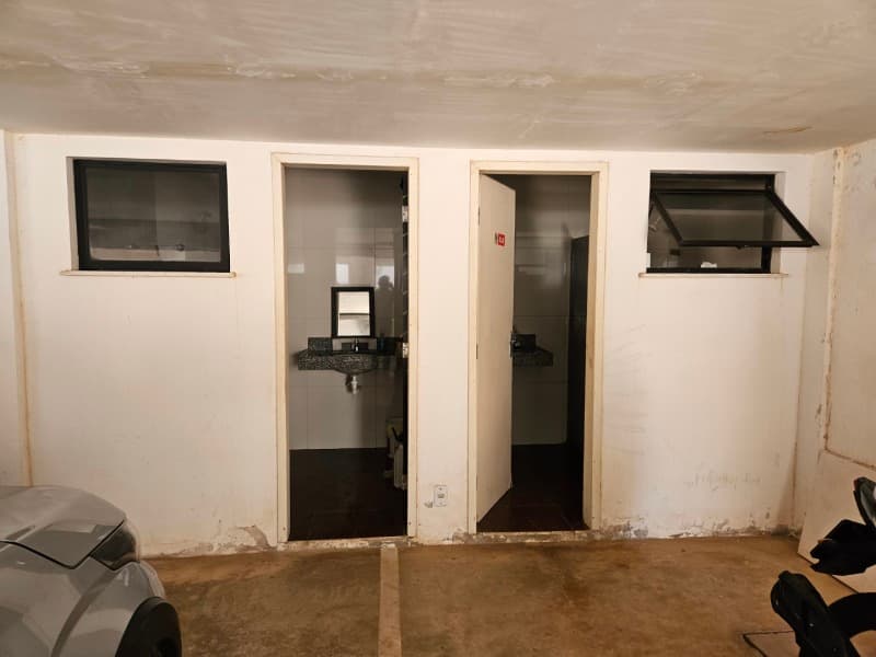 Foto 32 de 34: Comercial em leilão em São Luís - MA — LOTE 001 Prédio comercial no Calhau, São Luís/MA com área construída de 1.215,05 m²