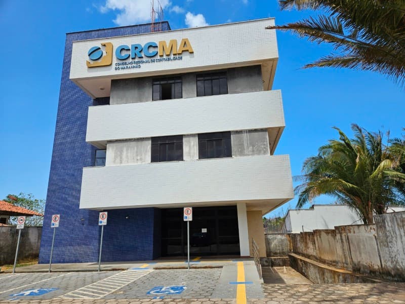 Foto 33 de 34: Comercial em leilão em São Luís - MA — LOTE 001 Prédio comercial no Calhau, São Luís/MA com área construída de 1.215,05 m²