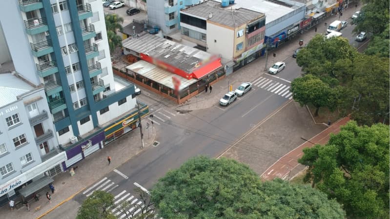 Foto 5 de 18: Terreno em leilão em Passo Fundo - RS, bairro Centro — LOTE 001 A FRAÇÃO IDEAL DE 33,33% SOBRE O TERRENO URBANO, com a área superficial de 1.133,77m² em PA