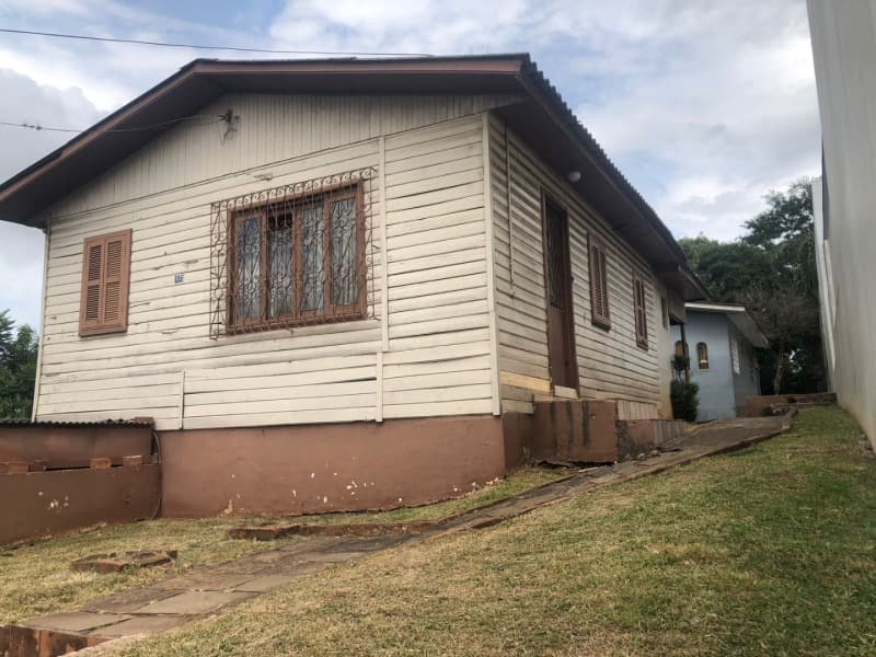 Foto 6 de 9: Terreno em leilão em Passo Fundo - RS, bairro Centro — LOTE 002 UM TERRENO URBANO, com a área superficial de 566,50m² + Benfeitoria em PASSO FUNDO/RS