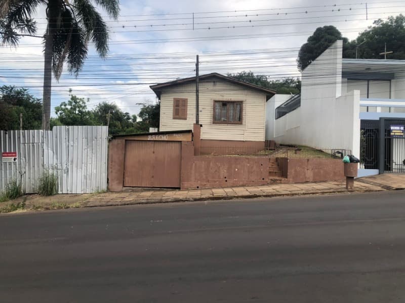 Terreno em leilão em Passo Fundo - RS, bairro Centro — LOTE 002 UM TERRENO URBANO, com a área superficial de 566,50m² + Benfeitoria em PASSO FUNDO/RS