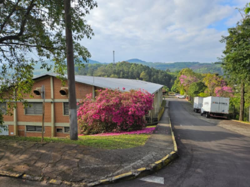 Foto 1 de 10: Comercial em leilão em Campo Bom - RS, bairro V — LOTE 001 IMÓVEL URBANO/INDUSTRIAL, com a área superficial de 52.071,98m² em CAMPO BOM/RS + Benfeitor