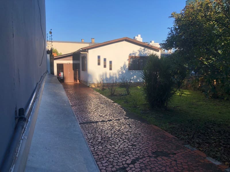 Foto 11 de 24: Casa em leilão em Passo Fundo - RS, bairro Centro — LOTE 702 UM LOTE DE TERRENO, constituído de parte do lote nº 17, com a área de 400,00m² + Benfeitori
