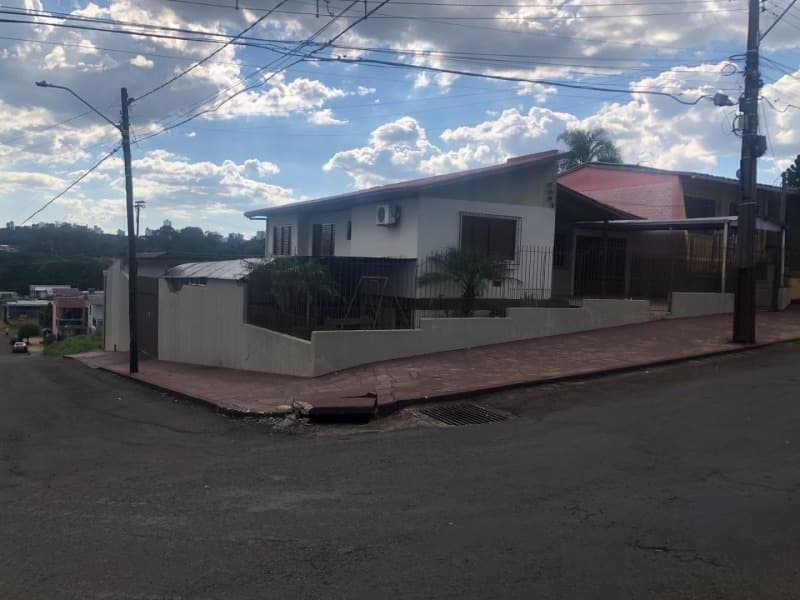 Foto 13 de 14: Terreno em leilão em Erechim - RS, bairro José Bonifácio — LOTE 006 LOTE URBANO Nº 30, da Quadra nº 04, esquina das Ruas João Risson e Ernesto Perachi, com áre