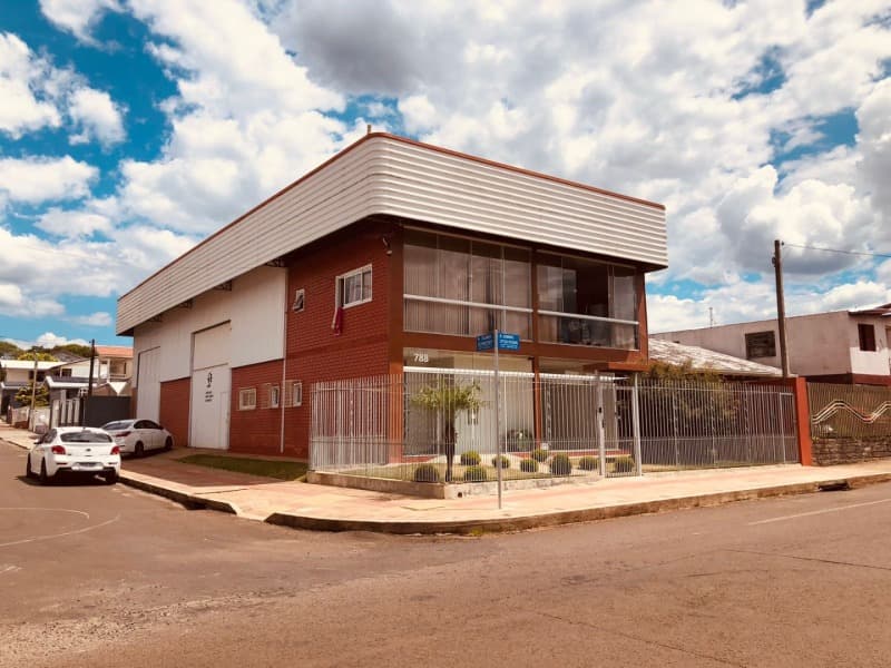 Foto 1 de 17: Comercial em leilão em Erechim - RS, bairro Victória Ii — LOTE 007 LOTE URBANO Nº 10, desmembrado de Parte da Chácara nº 137, do Polígono Sul, esquina das Rua