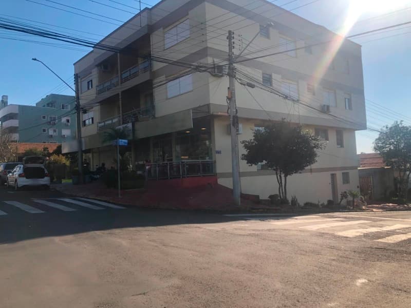 Foto 11 de 22: Comercial em leilão em Erechim - RS, bairro Centro — LOTE 001 SALA COMERCIAL DE Nº 01 (UM), no térreo, do Residencial Tonial, com a área privativa de 117