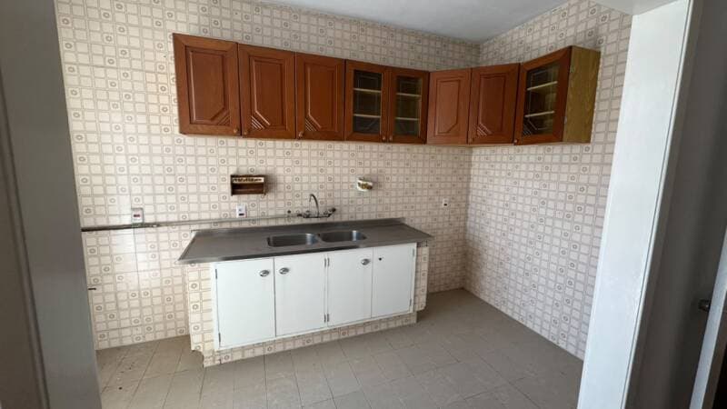 Foto 10 de 41: Apartamento em leilão em Porto Alegre - RS, bairro Petrópolis — LOTE 005 APARTAMENTO 403 do condomínio “EDIFÍCIO ALBINA”, no terceiro andar ou quinto pavimento, de
