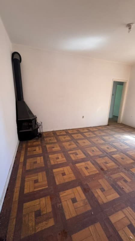 Foto 17 de 41: Apartamento em leilão em Porto Alegre - RS, bairro Petrópolis — LOTE 005 APARTAMENTO 403 do condomínio “EDIFÍCIO ALBINA”, no terceiro andar ou quinto pavimento, de