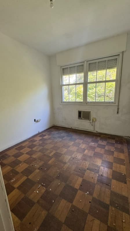 Foto 23 de 41: Apartamento em leilão em Porto Alegre - RS, bairro Petrópolis — LOTE 005 APARTAMENTO 403 do condomínio “EDIFÍCIO ALBINA”, no terceiro andar ou quinto pavimento, de