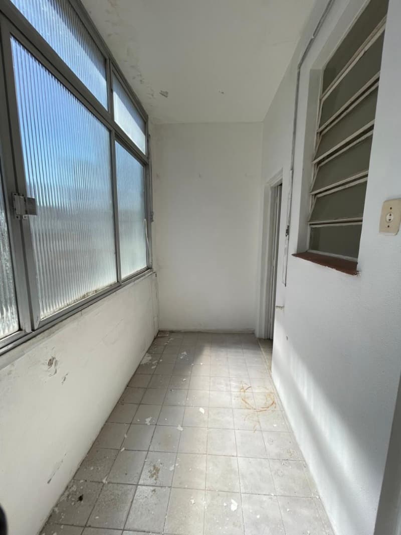 Foto 30 de 41: Apartamento em leilão em Porto Alegre - RS, bairro Petrópolis — LOTE 005 APARTAMENTO 403 do condomínio “EDIFÍCIO ALBINA”, no terceiro andar ou quinto pavimento, de