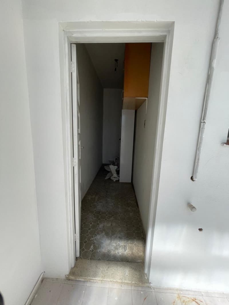 Foto 31 de 41: Apartamento em leilão em Porto Alegre - RS, bairro Petrópolis — LOTE 005 APARTAMENTO 403 do condomínio “EDIFÍCIO ALBINA”, no terceiro andar ou quinto pavimento, de