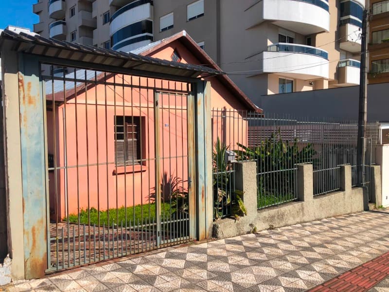 Foto 3 de 6: Terreno em leilão em Erechim - RS, bairro Centro — LOTE 008 A FRAÇÃO IDEAL DE 3% (18,75M²) SOBRE PARTE DO LOTE URBANO Nº 05, da Rua Argentina, com área