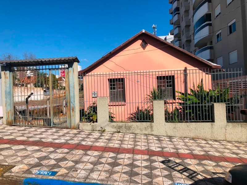 Foto 4 de 6: Terreno em leilão em Erechim - RS, bairro Centro — LOTE 008 A FRAÇÃO IDEAL DE 3% (18,75M²) SOBRE PARTE DO LOTE URBANO Nº 05, da Rua Argentina, com área