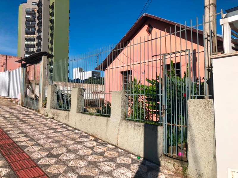 Foto 1 de 6: Terreno em leilão em Erechim - RS, bairro Centro — LOTE 008 A FRAÇÃO IDEAL DE 3% (18,75M²) SOBRE PARTE DO LOTE URBANO Nº 05, da Rua Argentina, com área
