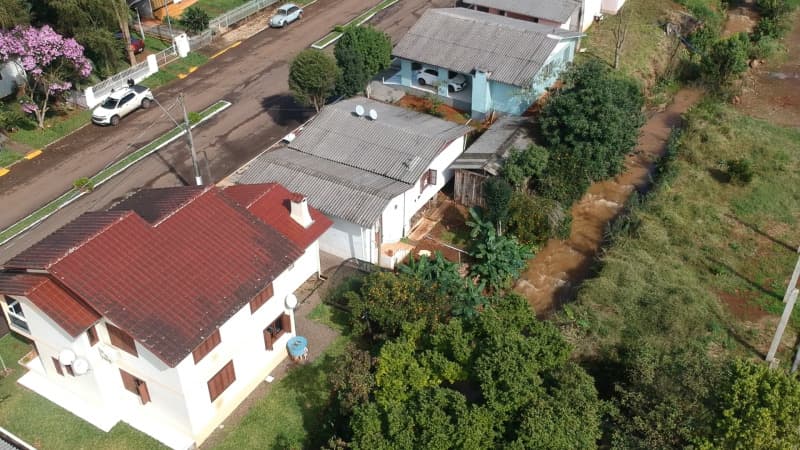 Foto 4 de 12: Casa em leilão em Mariano Moro - RS, bairro Centro — LOTE 005 LOTE URBANO Nº 6, da Quadra nº 16, com a área de 340,00² em MARIANO MORO/RS + Benfeitoria