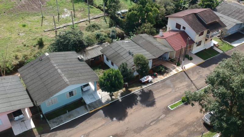 Foto 6 de 12: Casa em leilão em Mariano Moro - RS, bairro Centro — LOTE 005 LOTE URBANO Nº 6, da Quadra nº 16, com a área de 340,00² em MARIANO MORO/RS + Benfeitoria