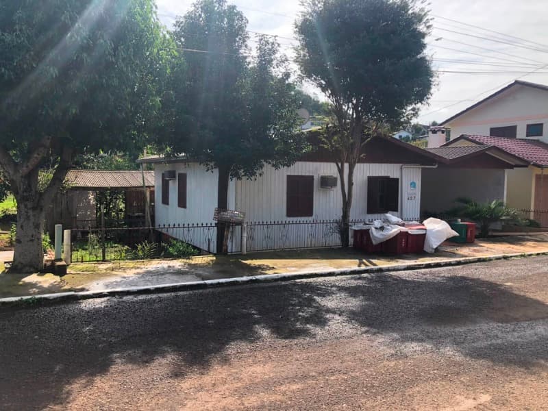 Foto 8 de 12: Casa em leilão em Mariano Moro - RS, bairro Centro — LOTE 005 LOTE URBANO Nº 6, da Quadra nº 16, com a área de 340,00² em MARIANO MORO/RS + Benfeitoria