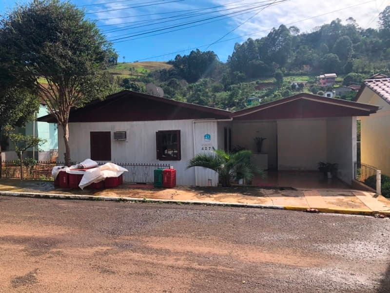Foto 11 de 12: Casa em leilão em Mariano Moro - RS, bairro Centro — LOTE 005 LOTE URBANO Nº 6, da Quadra nº 16, com a área de 340,00² em MARIANO MORO/RS + Benfeitoria