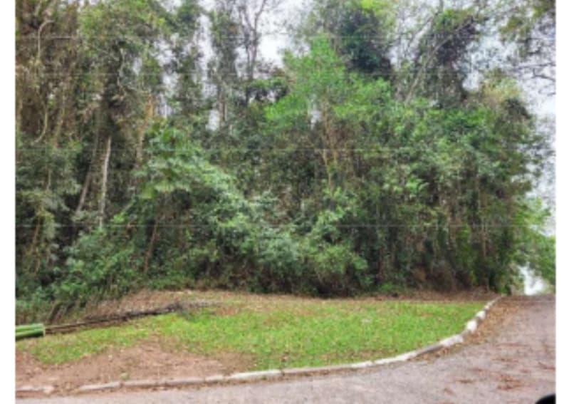 Foto 1 de 4: Terreno em leilão em Cotia - SP, bairro Bairro dos Pires — LOTE 001 Direitos sobre Terreno de 1.408m² no Lot. Colonial Village em Cotia/SP