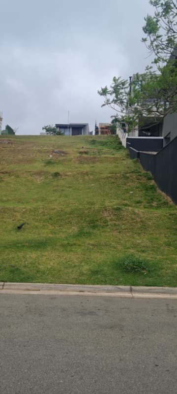 Foto 2 de 3: Terreno em leilão em Barueri - SP — LOTE 001 Terreno de 490m² no Res. e Comercial Gênisis II em Barueri/SP