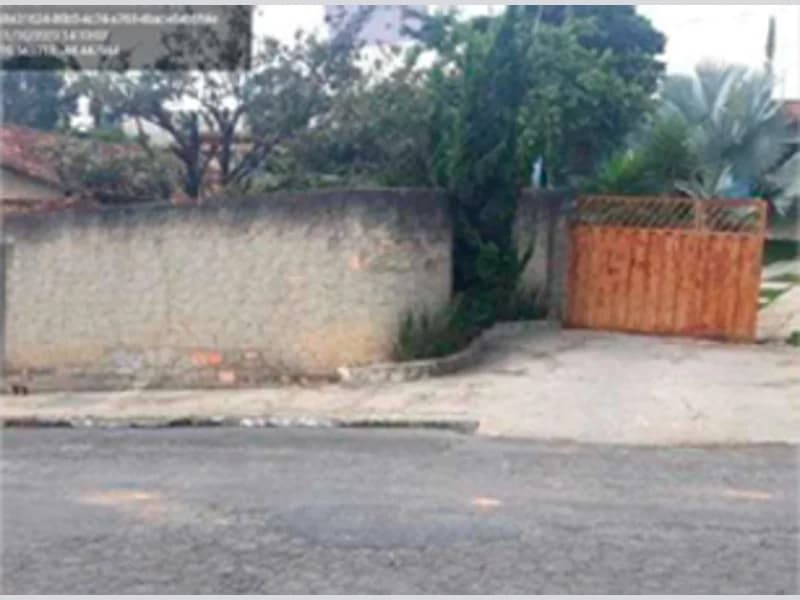 Foto 1 de 16: Casa em leilão em Fortuna De Minas - MG, bairro Centro — Casa - Fortuna de Minas - MG