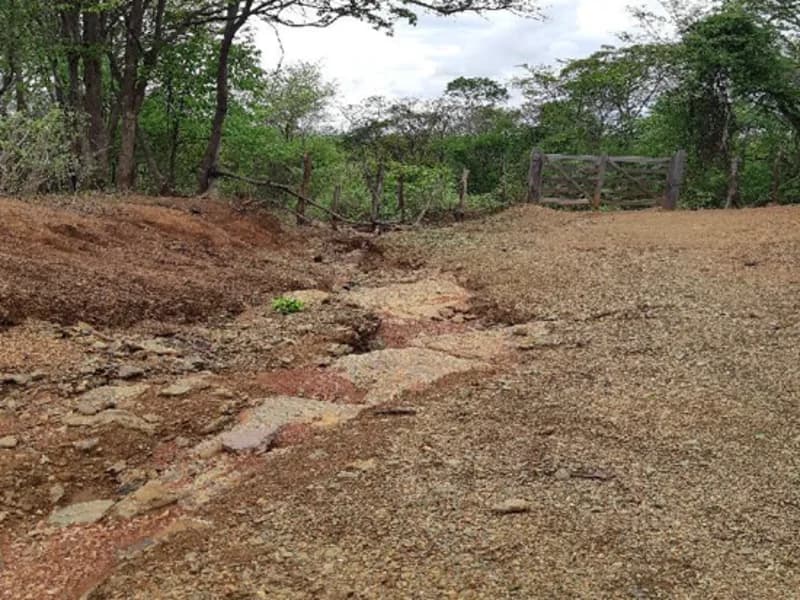 Foto 5 de 12: Terreno em leilão em Pedras De Maria Da Cruz - MG — Terreno Pedras de Maria da Cruz MG