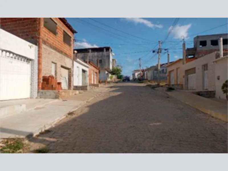 Foto 6 de 8: Casa em leilão em Afogados Da Ingazeira - PE, bairro Sobreira — Casa - Afogados da Ingazeira - PE