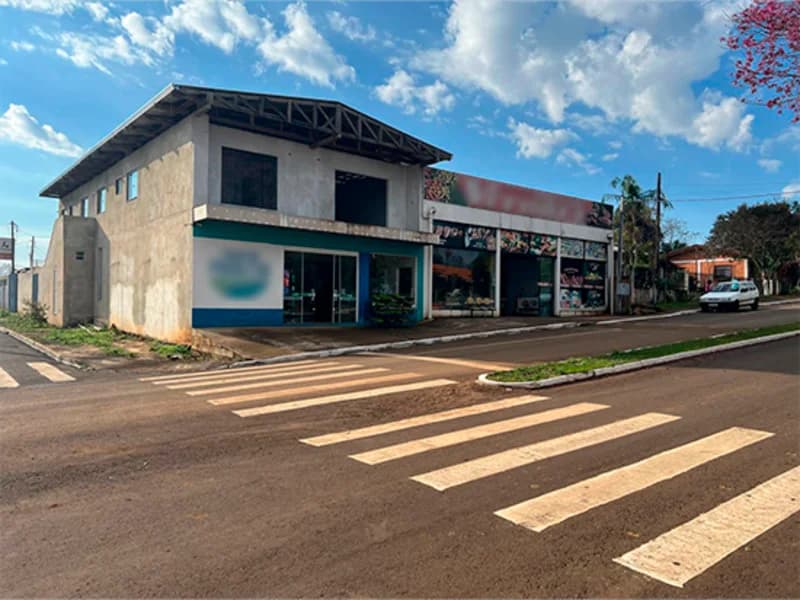 Foto 1 de 4: Comercial em leilão em Marquinho - PR, bairro Roziski — Prédio comercial - Marquinho - PR