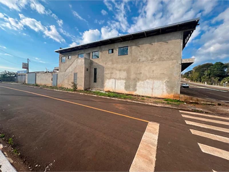 Foto 2 de 4: Comercial em leilão em Marquinho - PR, bairro Roziski — Prédio comercial - Marquinho - PR