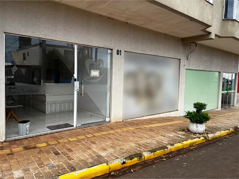 Foto 2 de 3: Comercial em leilão em Não-me-toque - RS, bairro Centro — Sala comercial - Não-me-toque - RS